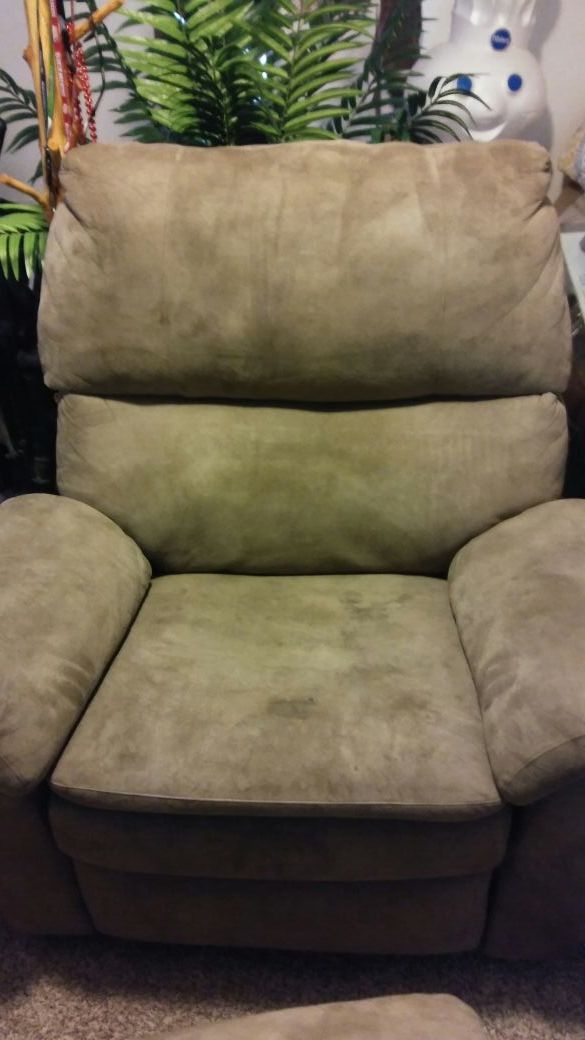 2 extra large recliners