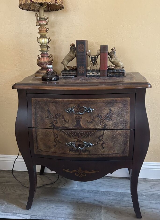 Late 20th Century French Louis XV Style Inlaid Bombe Chest / Entry / Console Table