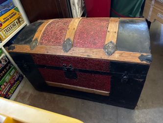 Antique trunk curved top