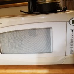 Microwave (Glendora)