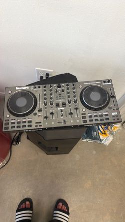 Numark four deck Dj controller