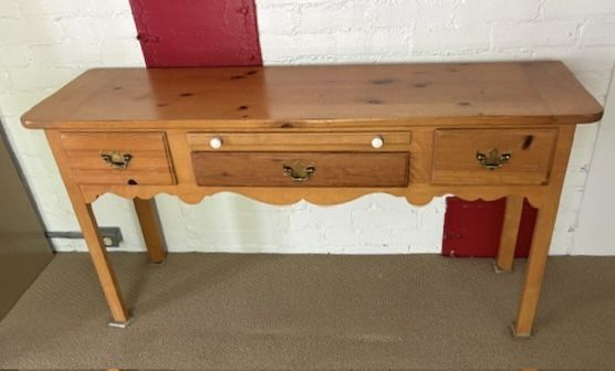 💫 Charming Vintage Pine Console Table by Thomasville! 💫