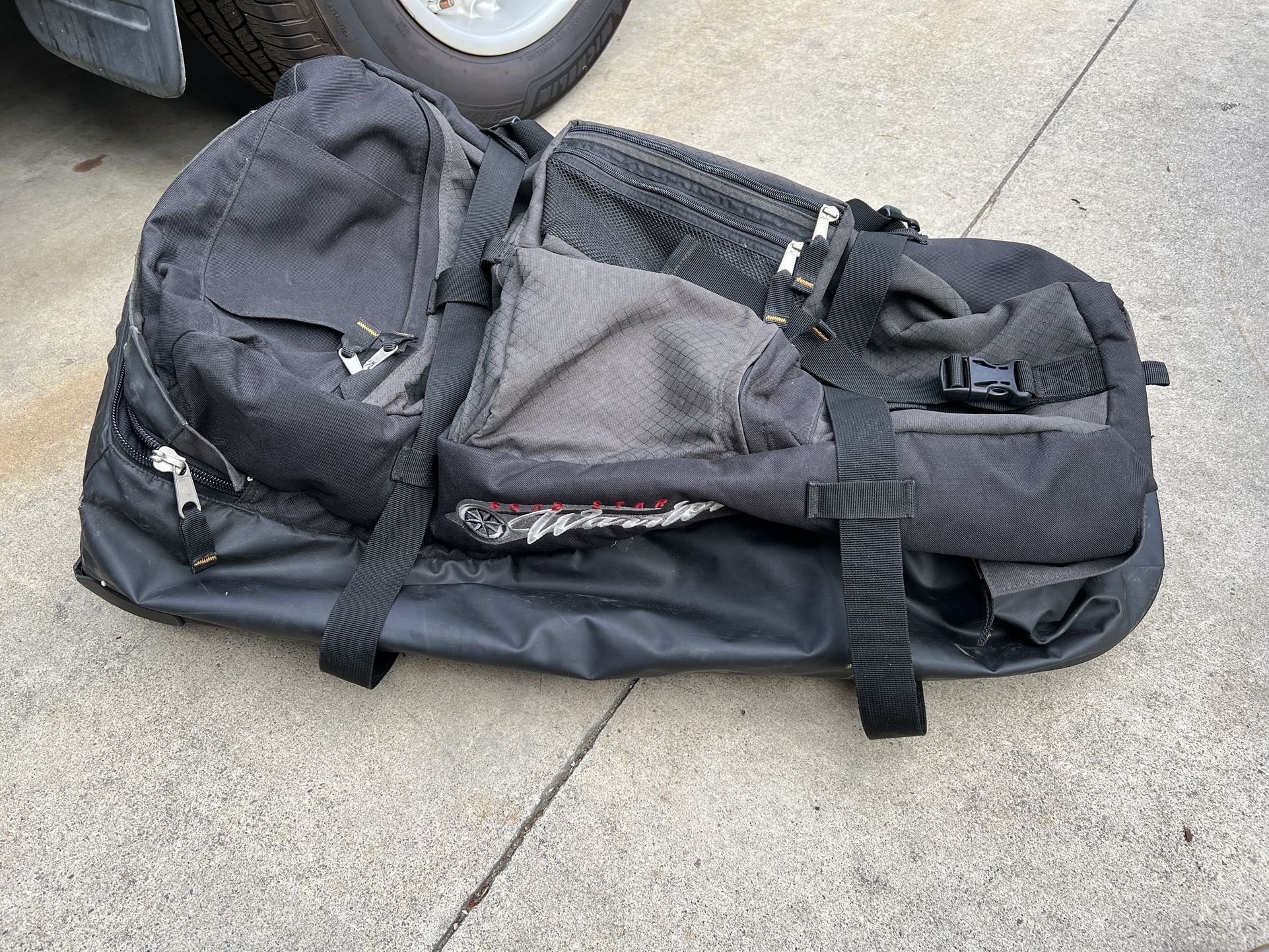 Awesome roller bag for motocross, snowboard gear, tractor, gear, etc.