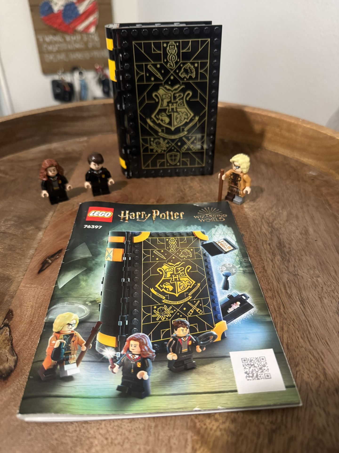 LEGO: Harry Potter Defense Against the Dark Arts Classroom