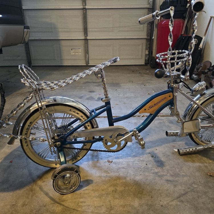 used lowrider bicycles for sale 26" Complete Bike Black/Chrome Description Lowrider Bicycle 20 Original Lowrider Frame Chrome Lowrider Name Plate Lowrider 20 144 Spoke Front Wheels Chrome Lowrider 20 144 Spoke Rear Wheels Coaster Brake Chrome Tires 20 x 1.75 Black White Lowrider Bike for Sale in