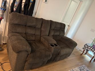 Double Recliner Loveseat with Cup Holders