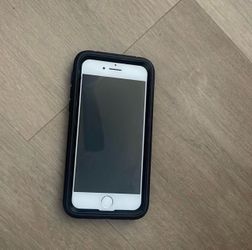 iPhone 8 Unlocked wit any Carrier