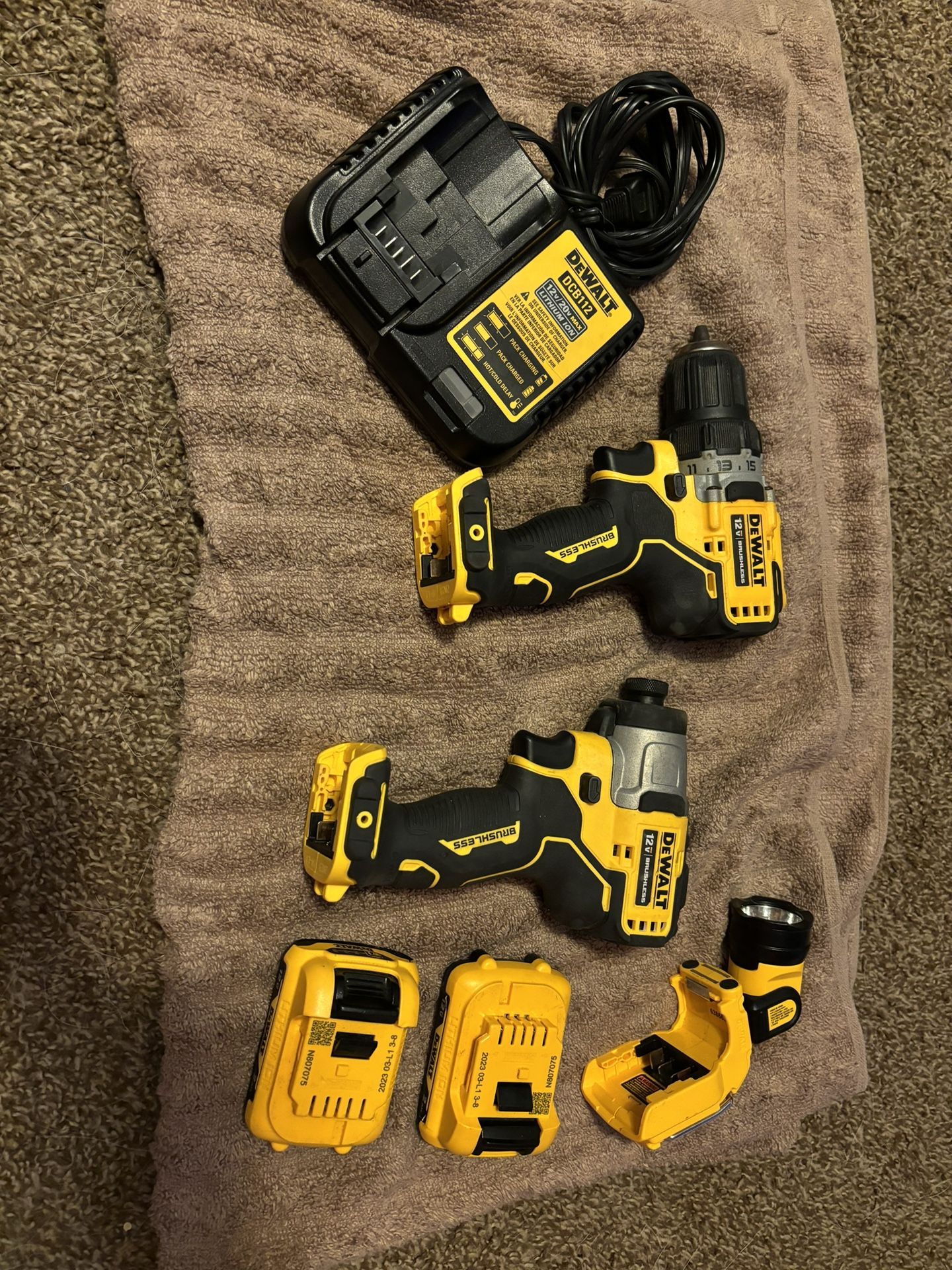 Dewalt 12V Drill Kit