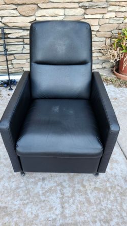 Black  Accent Chair with Casters