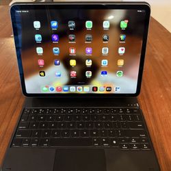iPad Pro 11 Inch 2nd gen W/ TypeCase Edge Keyboard