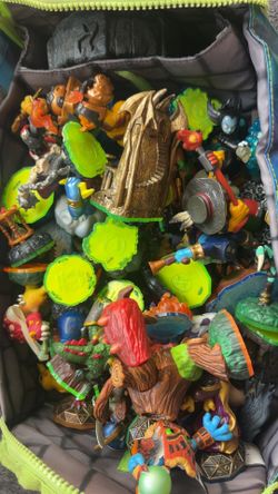 Skylander Figures