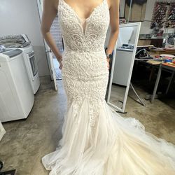 Brand New Never Worn Wedding Dress