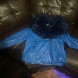 Warm Cozy Woman Coat Winter Ready Size Medium