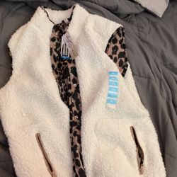 Leopard Print Vest With Fur  