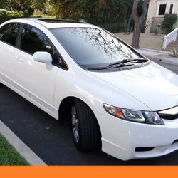 AM/FM radio/2011 Honda Civic Rear-View mirror