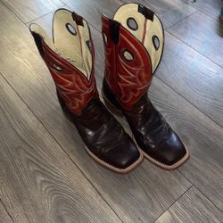 TONY LAMA COWBOY BOOTS