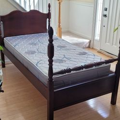 Child Bedroom Furniture Set (Very Good Condition)