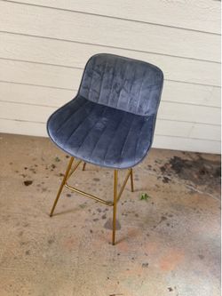 Clever grey barstools