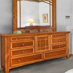 NEED GONE ASAP BEAUTIFUL DRESSER  $65