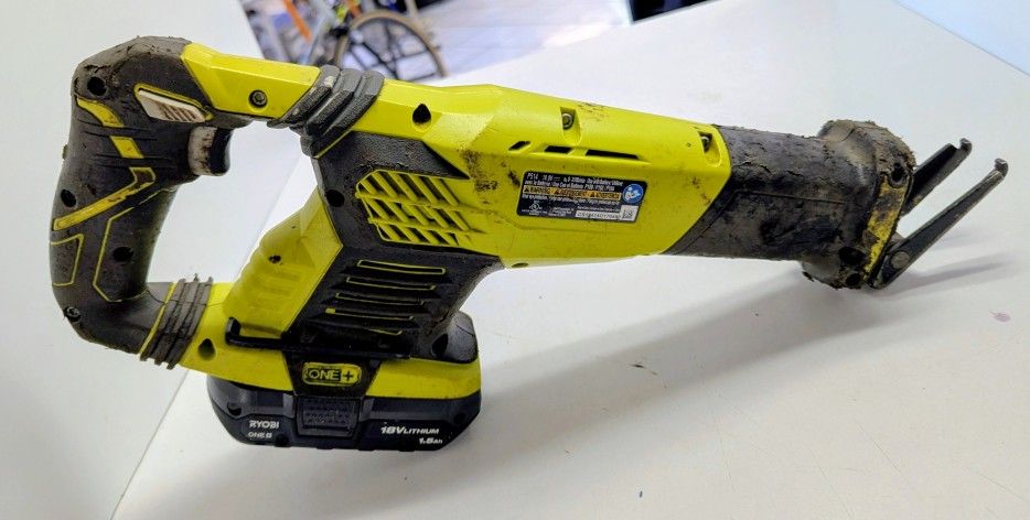 Ryobi Multi Tool With Battery P514