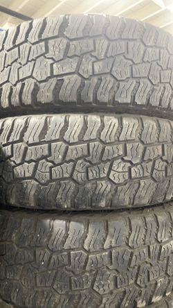 275-60-20 Pair Like New