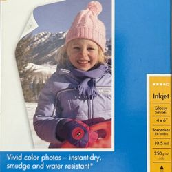 Hewlett Packard Q6638A 4 x 6 inch Glossy Printer Paper - 100 Sheets