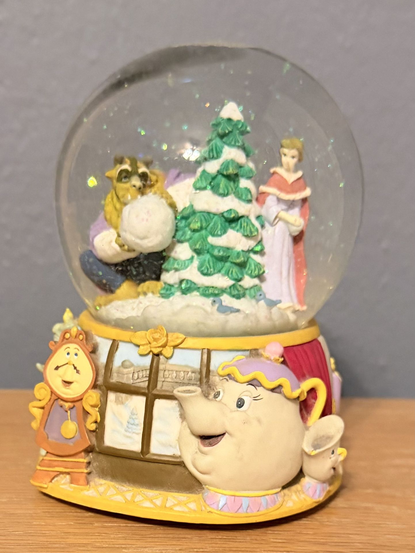 Beauty And The Beast Christmas, Musical Snow Globe