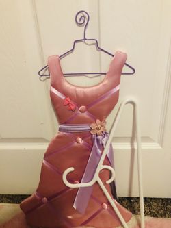 Dress bow holder