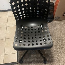 office chair.  In Good Condiciónas