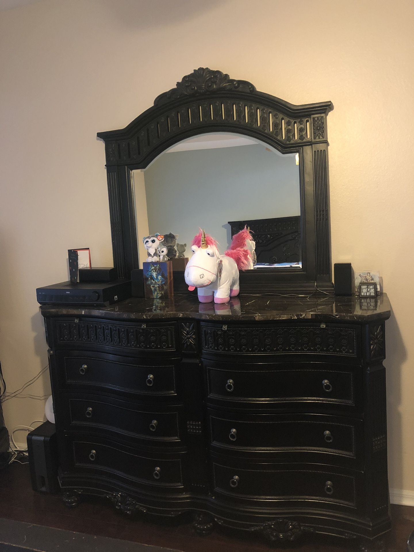 Ashley Furniture Britannia Rose Marble Bedroom set 4piece for Sale in Tampa, FL OfferUp