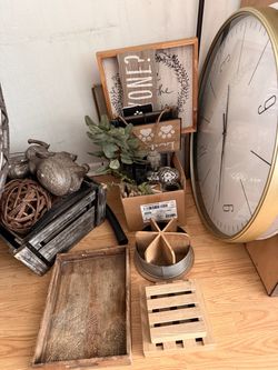 Farm style/Boho house decor frames & clock