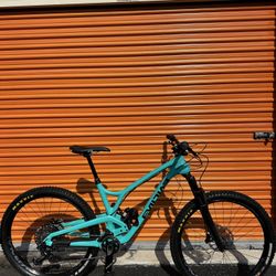 Evil Bikes The Calling X01 Eagle Mountain Bike  fool carbon size Medium like new