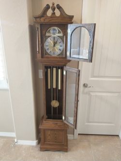 Vintage Viking Clock Co Tempus Fugit Series 111/133 Grandfather