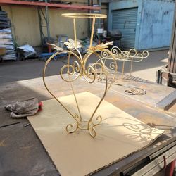 Porta Floreros Diseñados De Metal