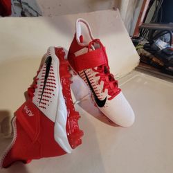 Nike Alpha Menace Football Cleats