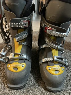 Head EZON Super Heat 3 Men’s 10.5 Ski Boots