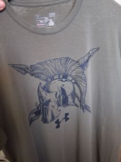 Under Armour Tshirt