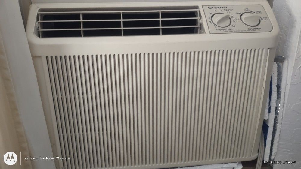 Window AC Unit