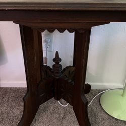 antique eastlake side/accent table