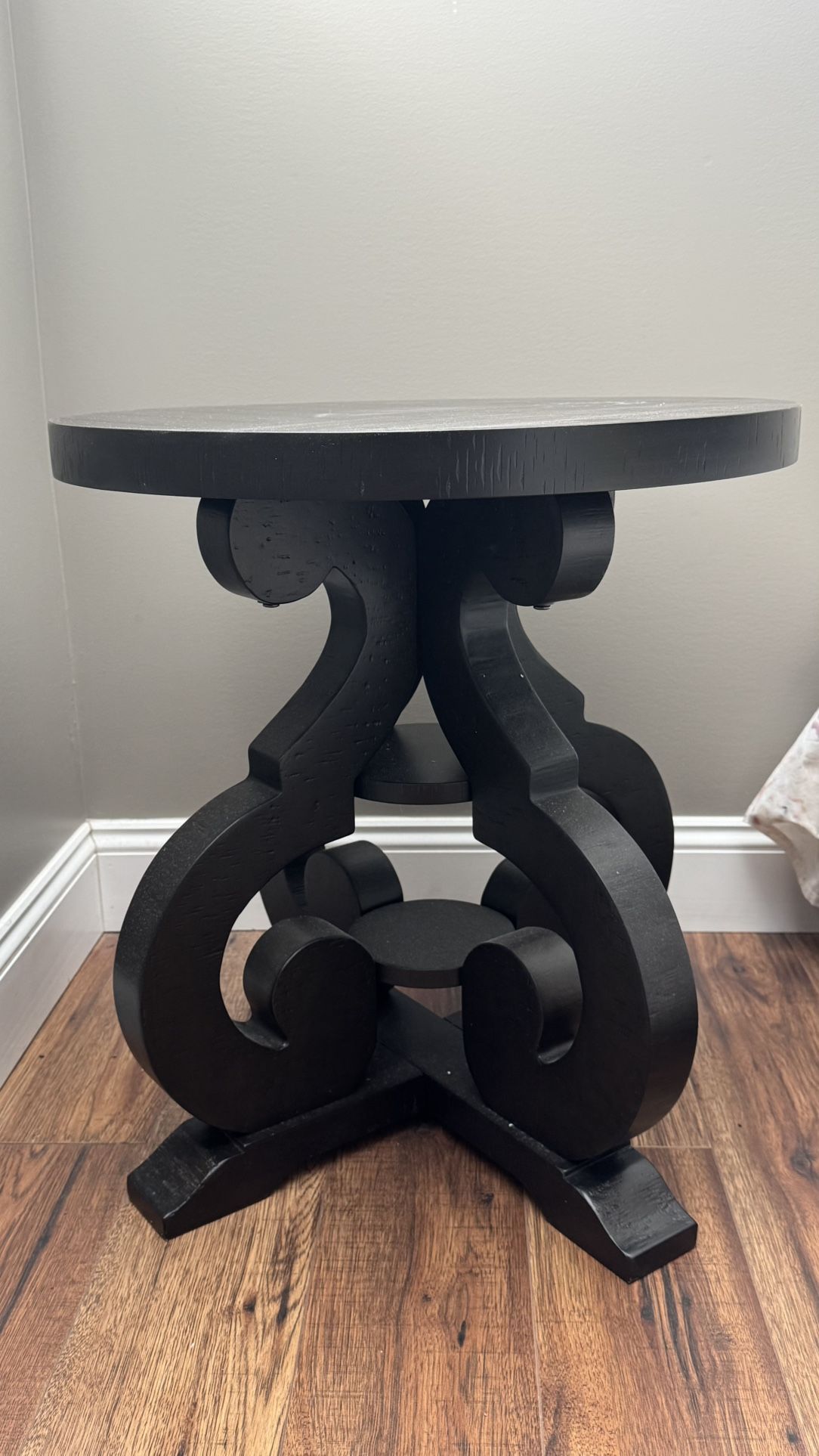 SOLID Wood Table - Excellent Condition