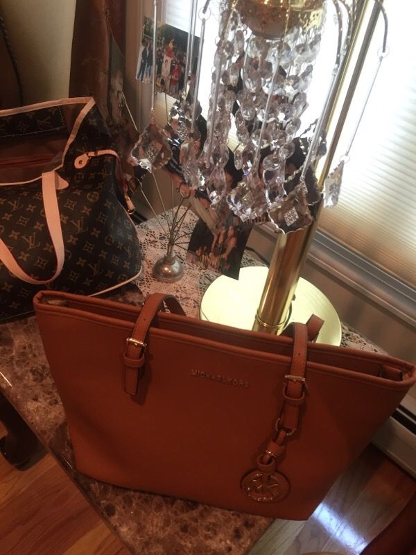 Michael korse hand bag s