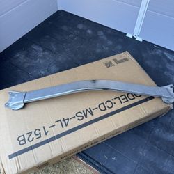 Mustang Strut Tower Brace 