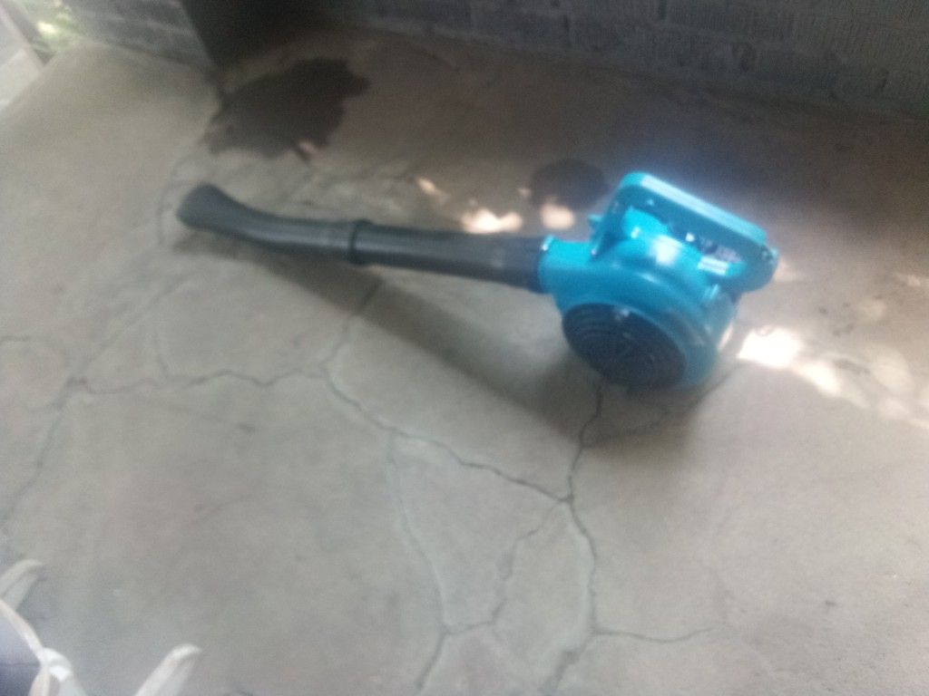 Leaf Blower