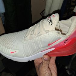 Woman Air27 Size 8
