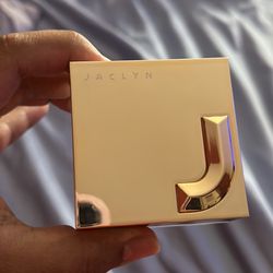 Jaclyn Setting Powder 