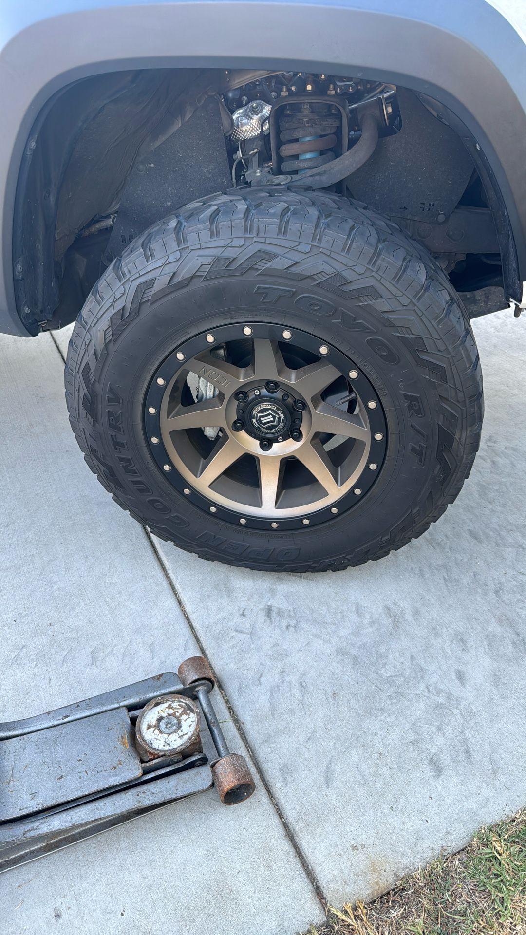 17” Icon wheels + Tires