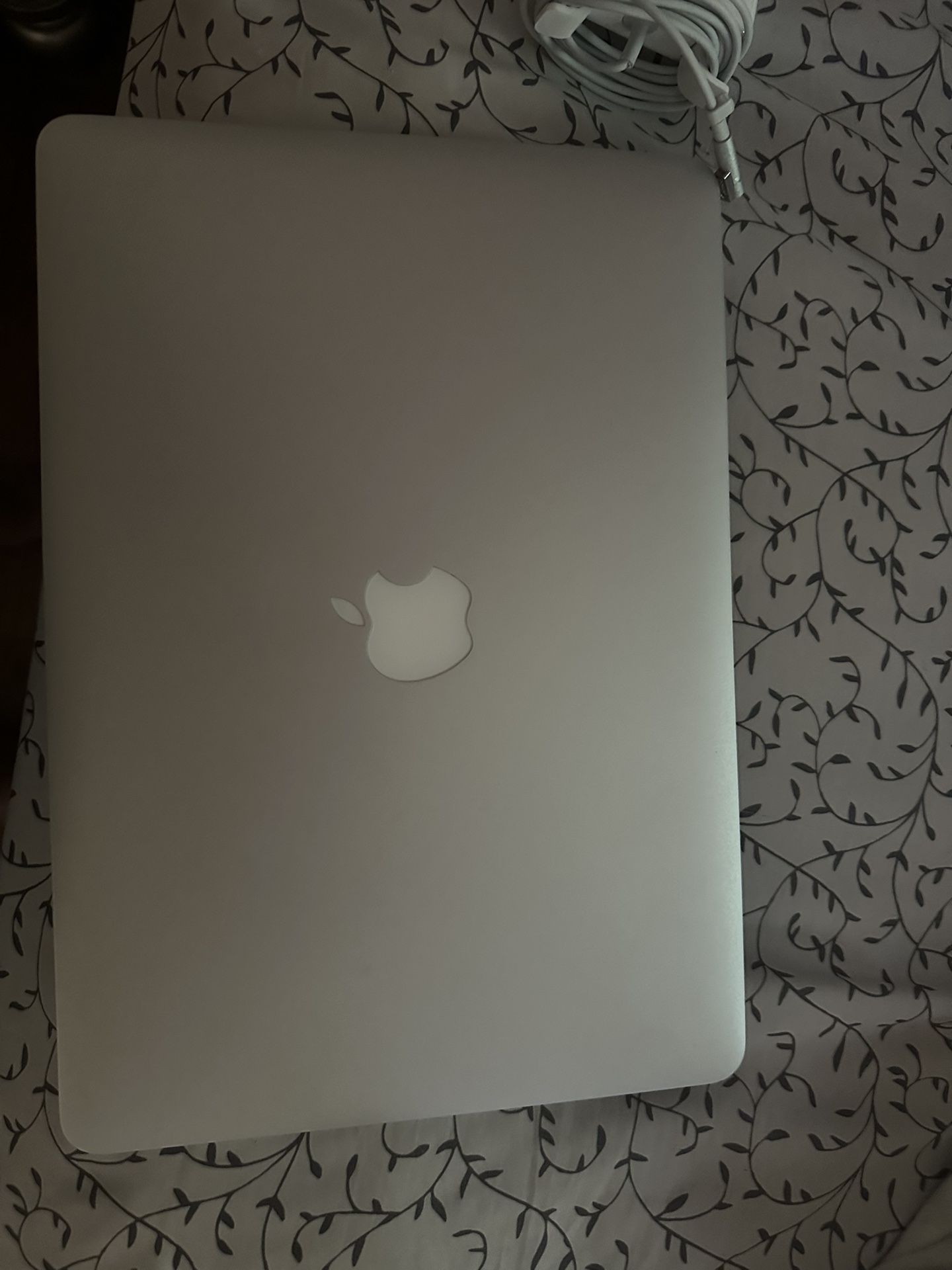 Apple MacBook 13IN 15 1.7 M11 256GB I5