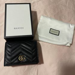 Gucci wallet 
