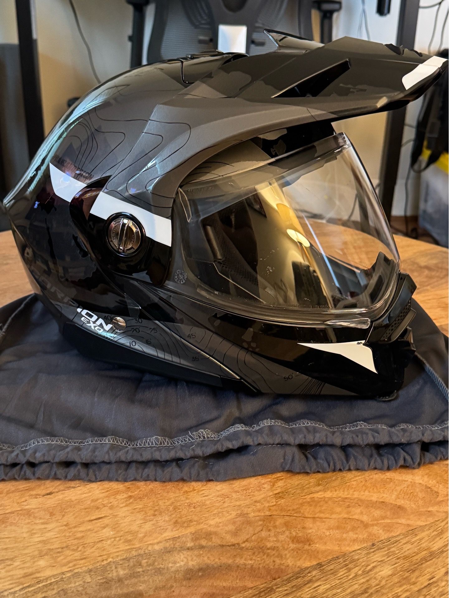 LG Scorpion Motorcycle Helmet