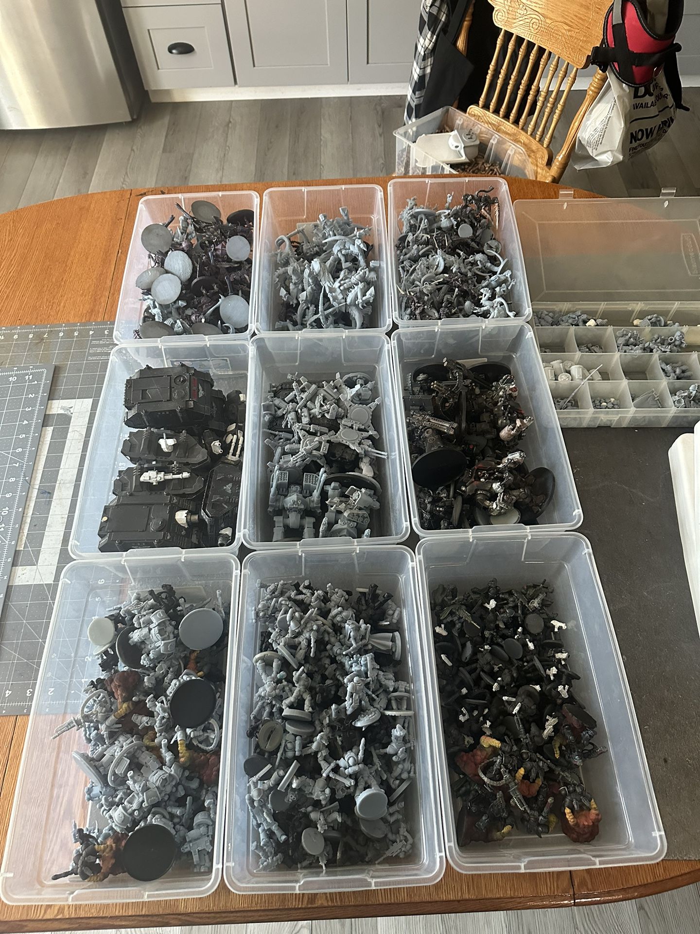 3D Printed Astronaut Soldiers And Space Bugs.